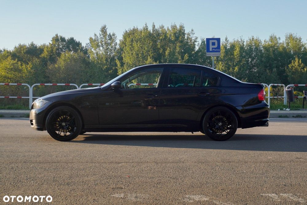 BMW Seria 3 318d - 3