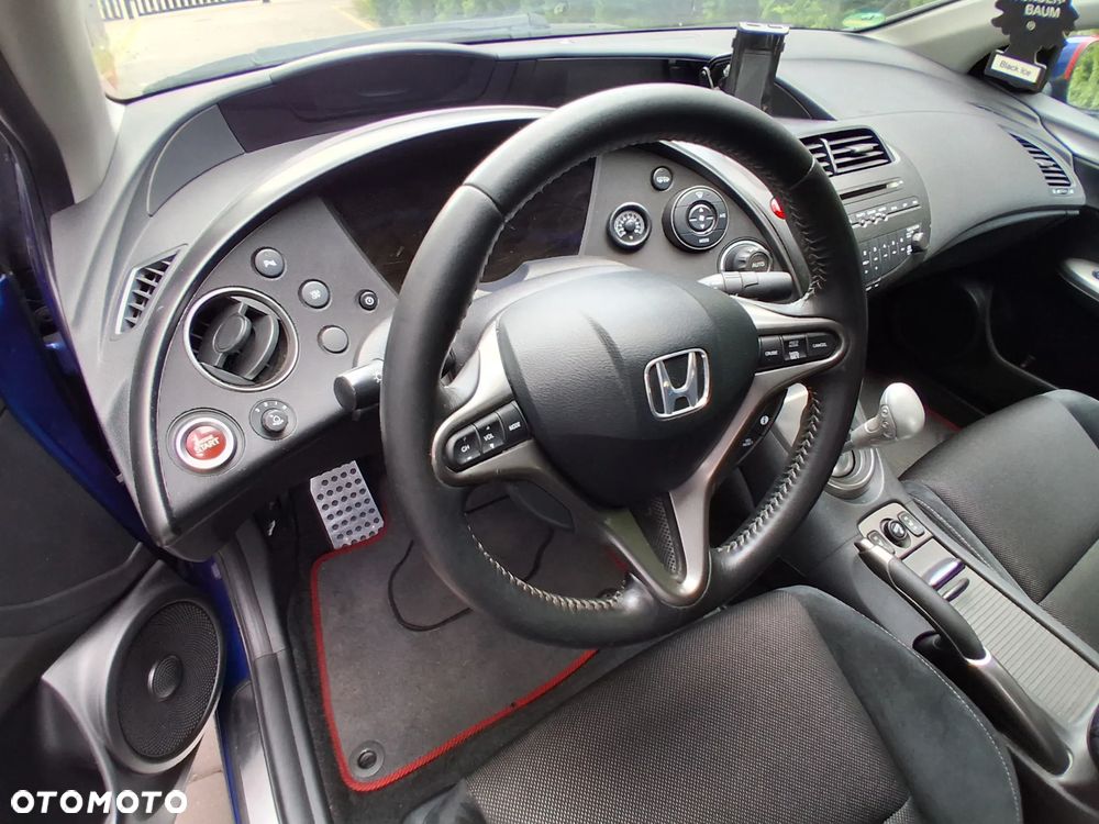 Honda Civic 1.8 LX Coupe - 27