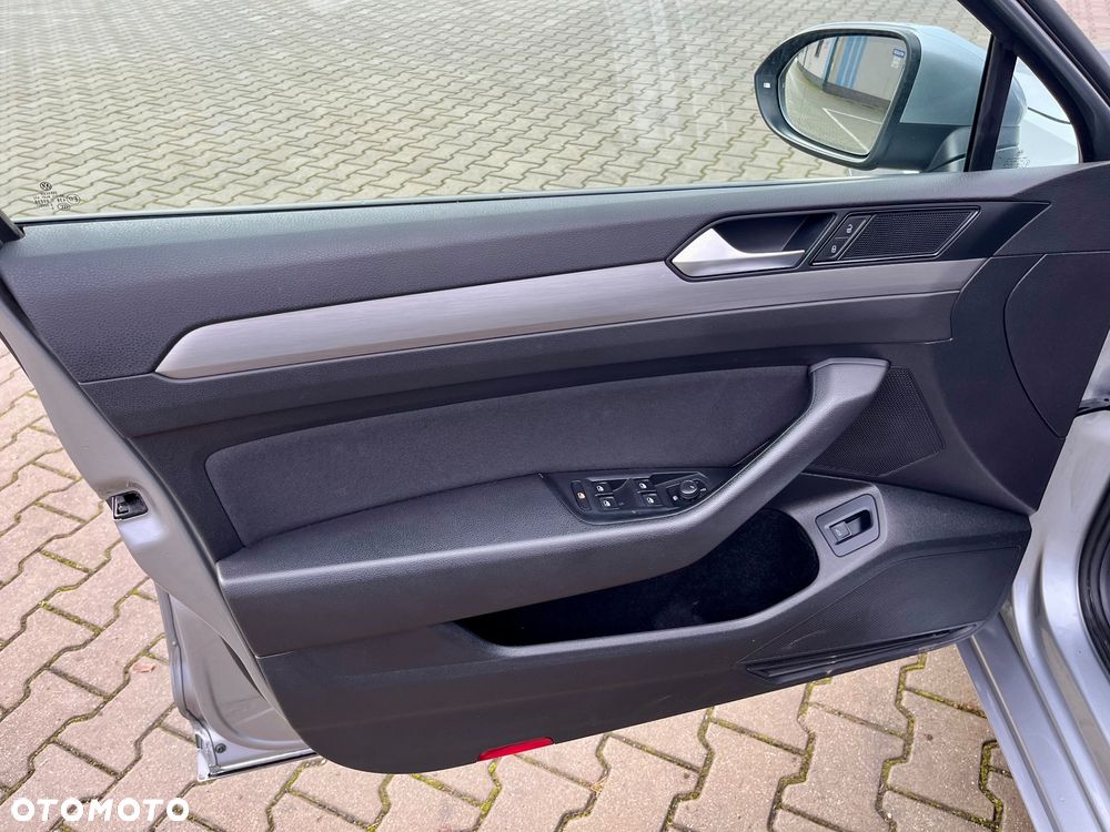 Volkswagen Passat 2.0 TDI BMT Comfortline - 19