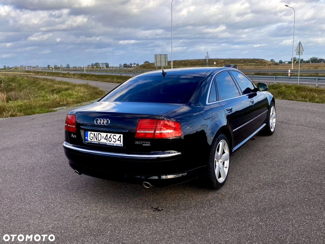 Audi A8 - 6