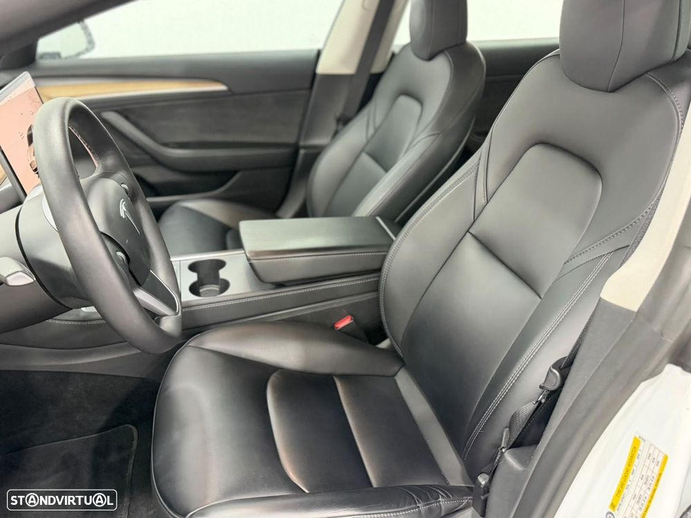 Tesla Model 3 - 5