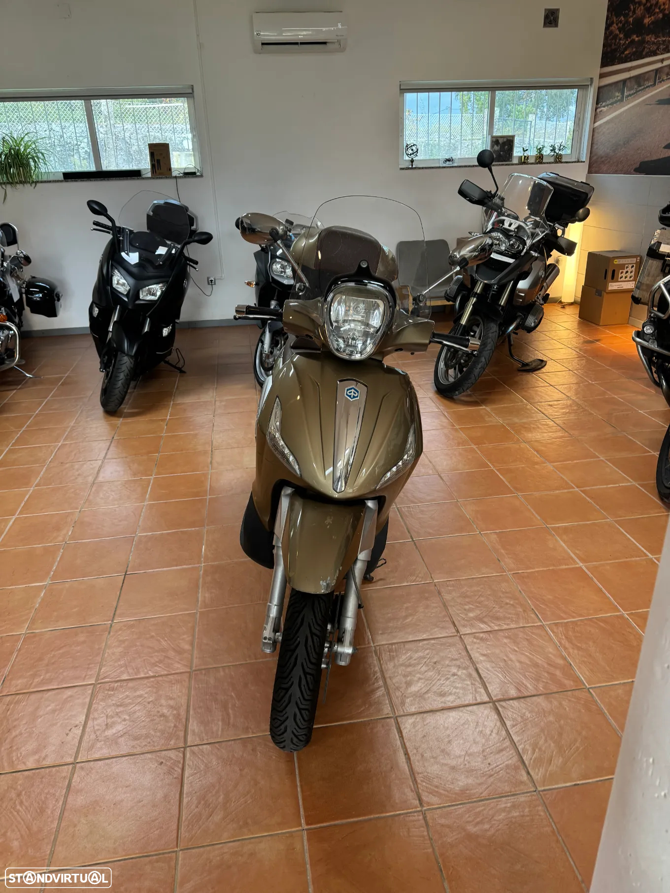 Piaggio Beverly - 3
