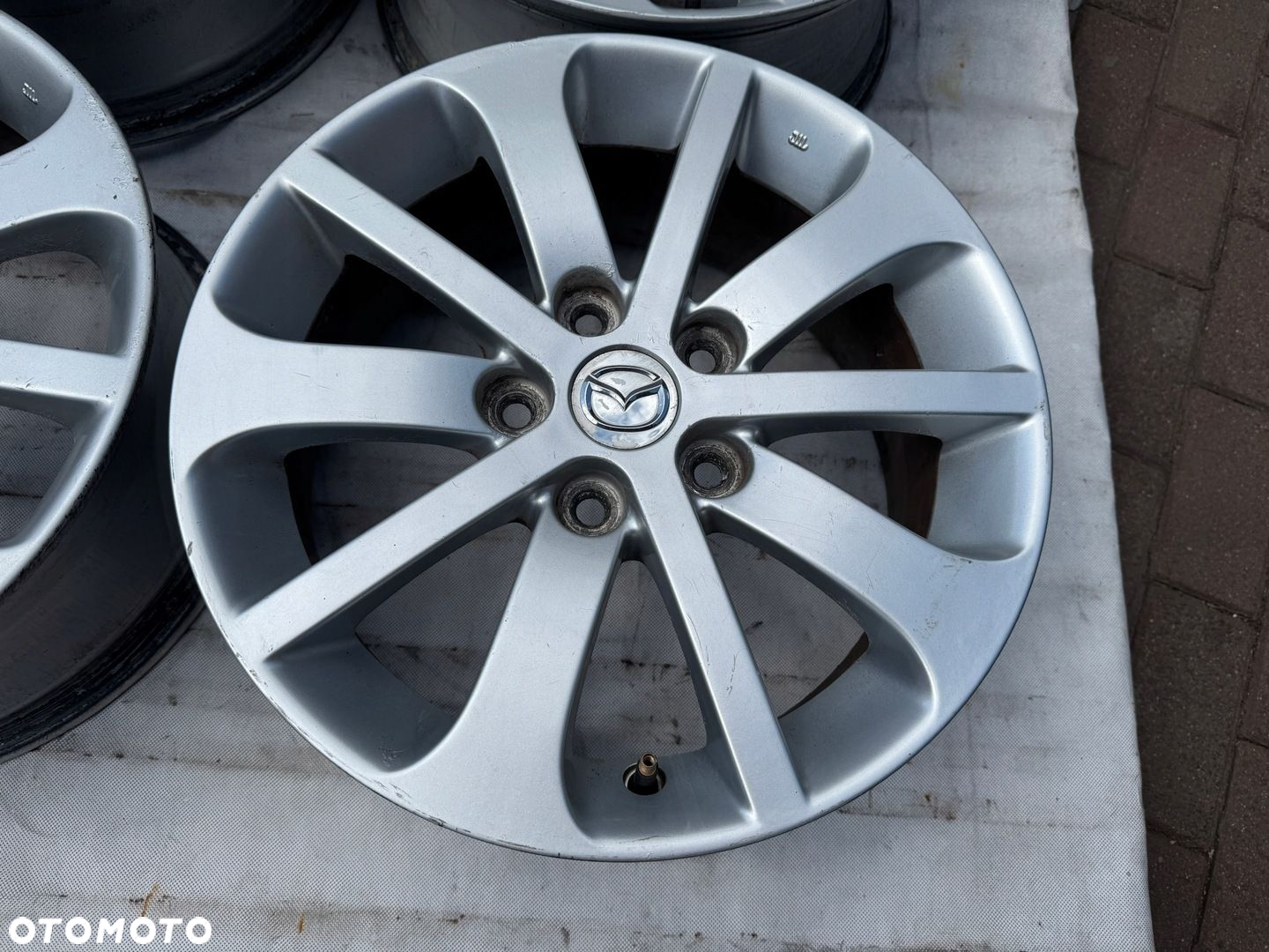 Felgi Mazda 5x114,3 6,5J 16" ET52,5 524 - 6
