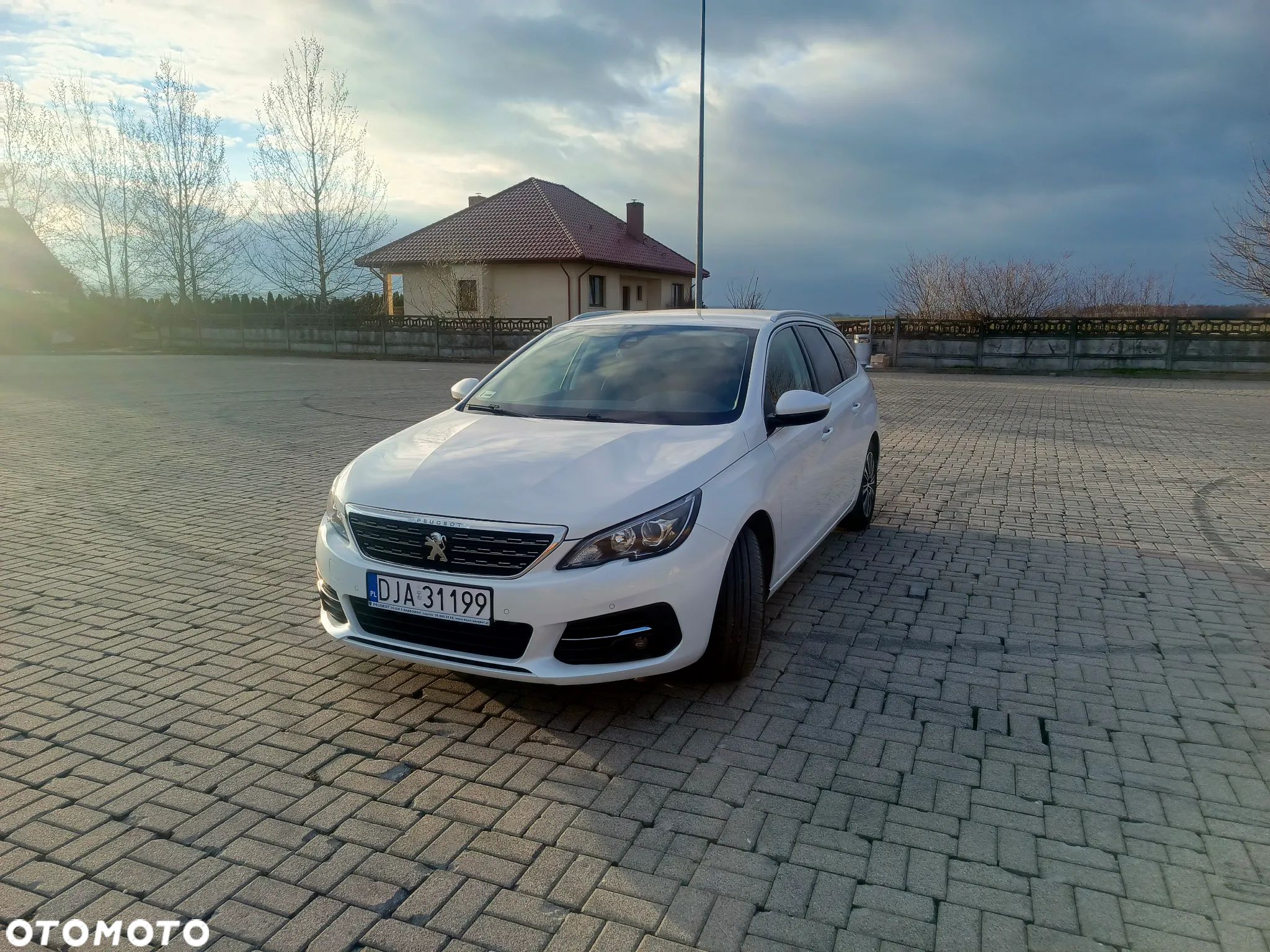 Peugeot 308 SW 1.5 BlueHDi Allure S&S EAT8 - 1