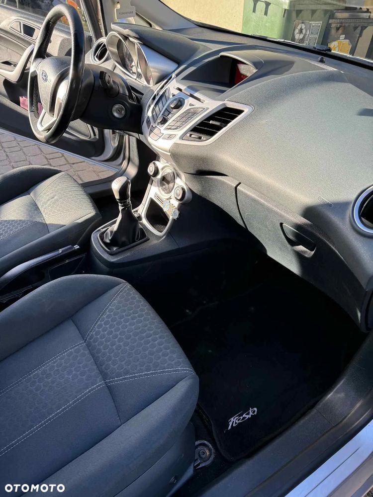 Ford Fiesta - 12