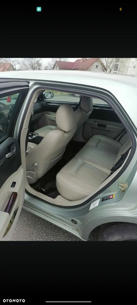 Chrysler 300C 2.7 V6 - 5
