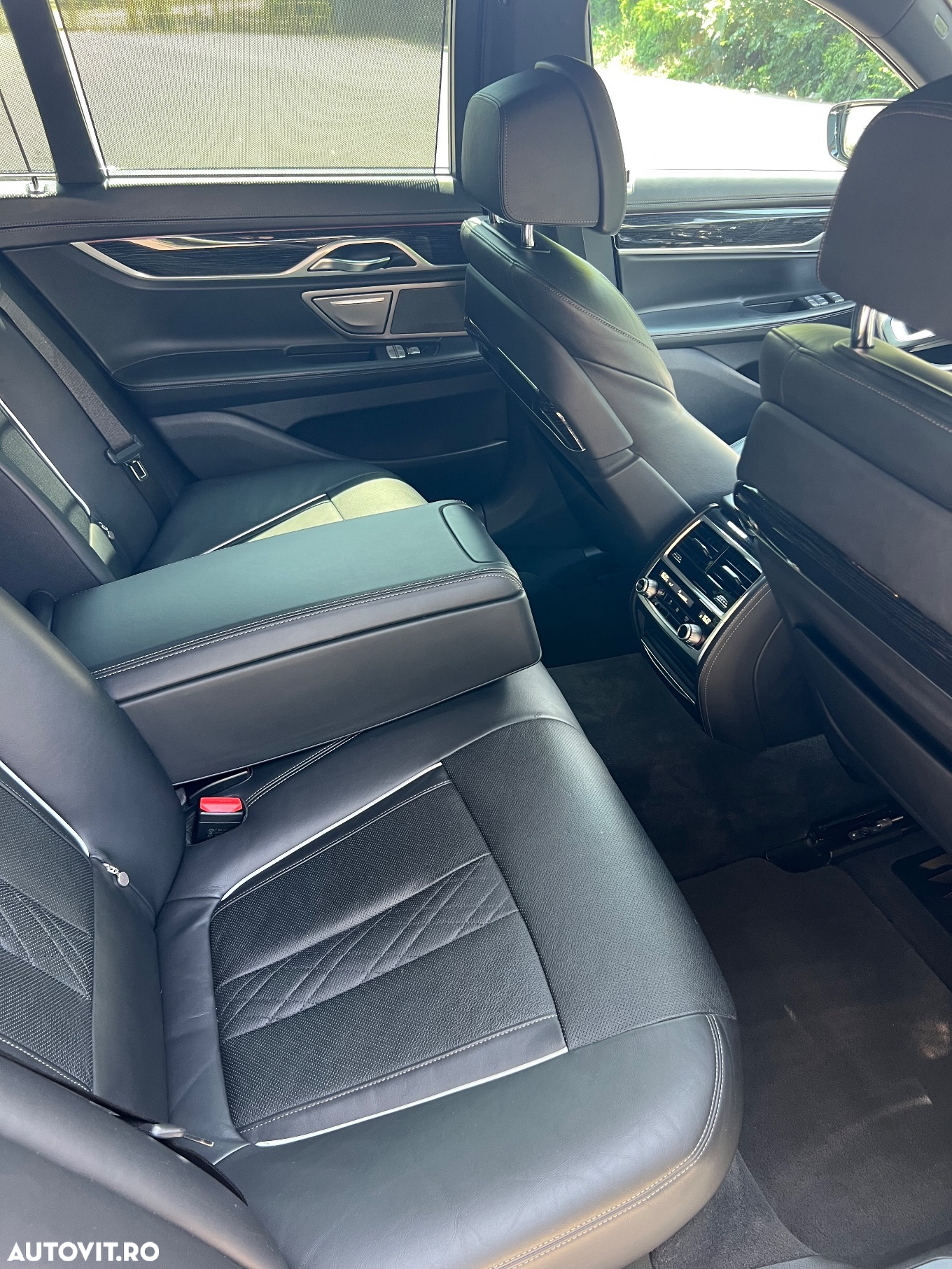 BMW Seria 7 740d xDrive - 26