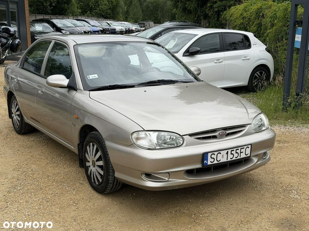 Kia Sephia - 6