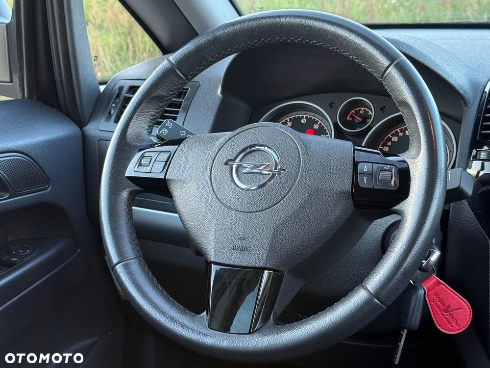 Opel Zafira - 31