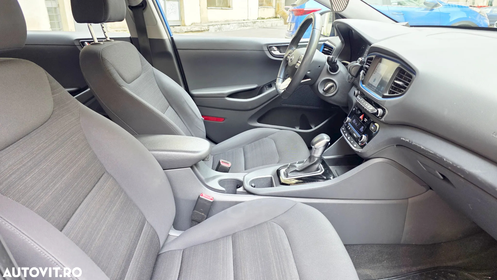 Hyundai IONIQ Hybrid 1.6 GDI Premium - 15