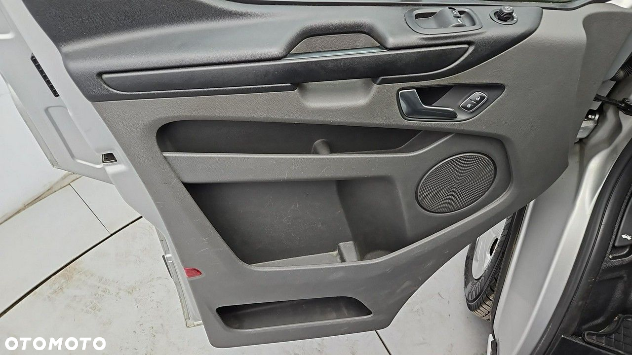 Ford Transit Custom - 10