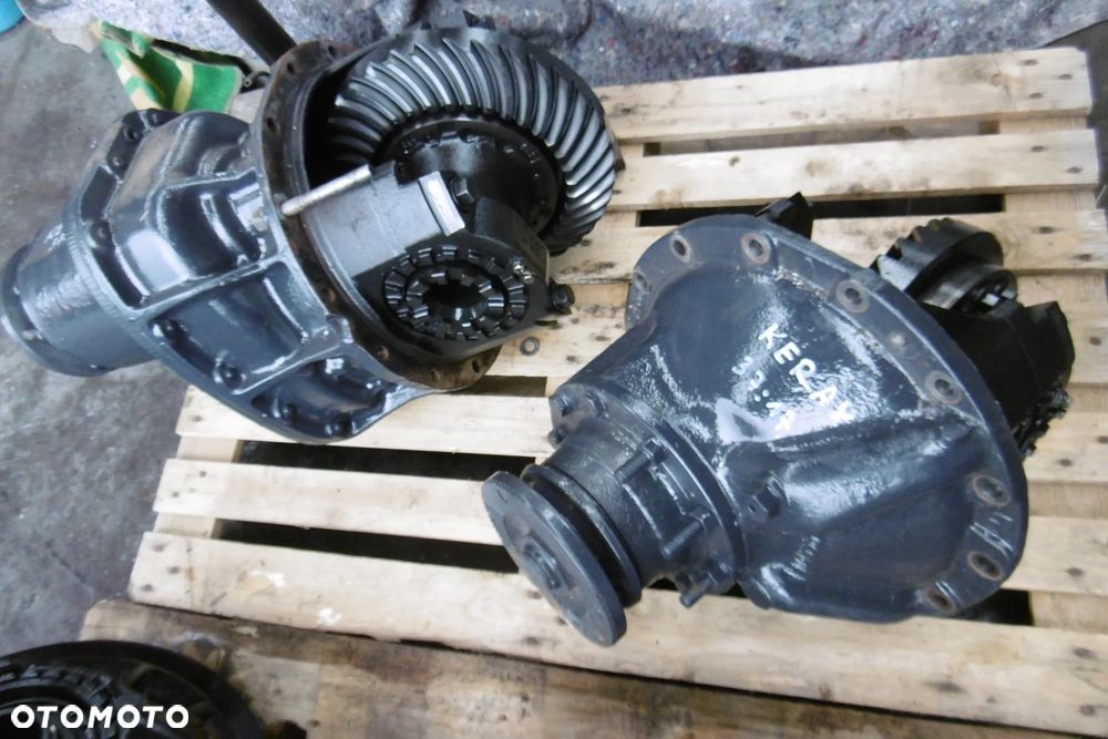 Wkład mostu dyfer 6x4 8x4 Renault Kerax - 10