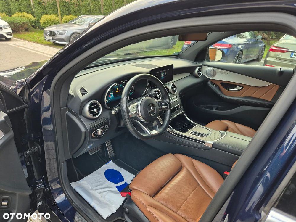 Mercedes-Benz GLC - 22