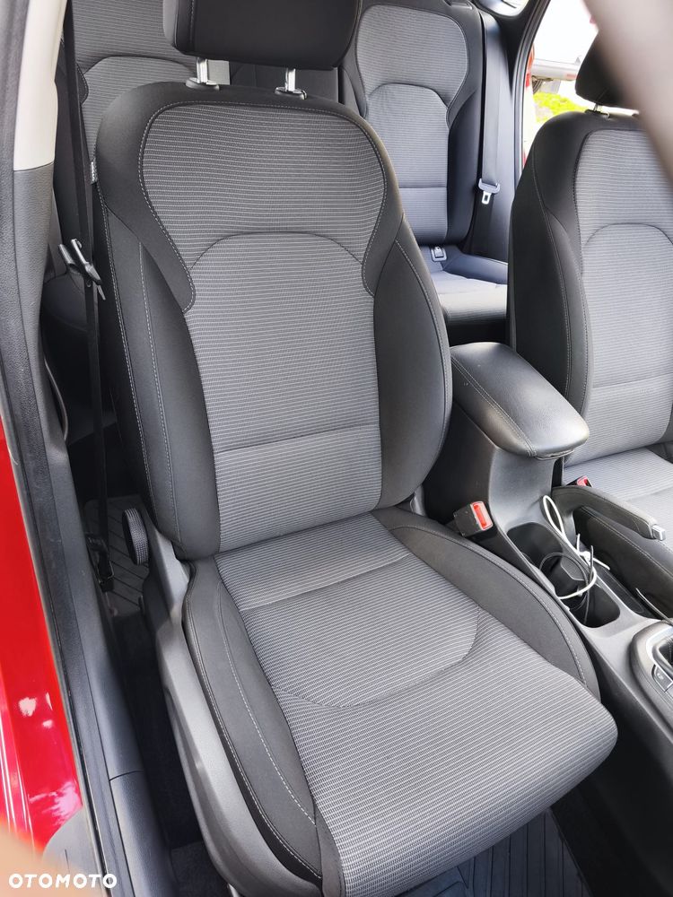 Hyundai i30 1.6 D Classic + - 10