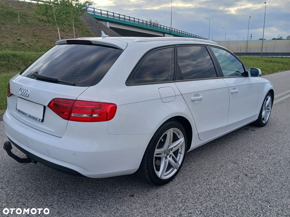 Audi A4 Avant 2.0 TDI - 8