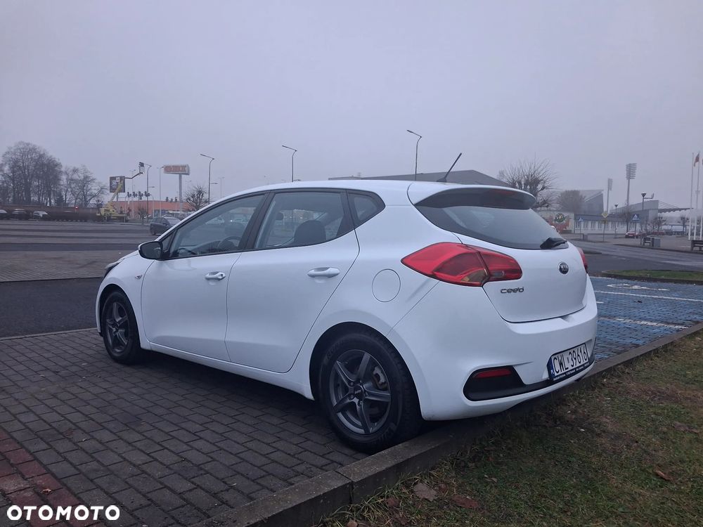 Kia Ceed 1.4 CVVT Spirit - 3