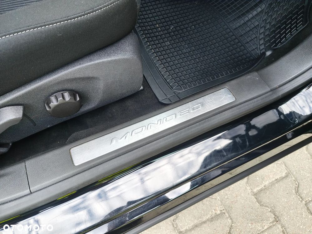 Ford Mondeo 2.0 EcoBlue Titanium - 21