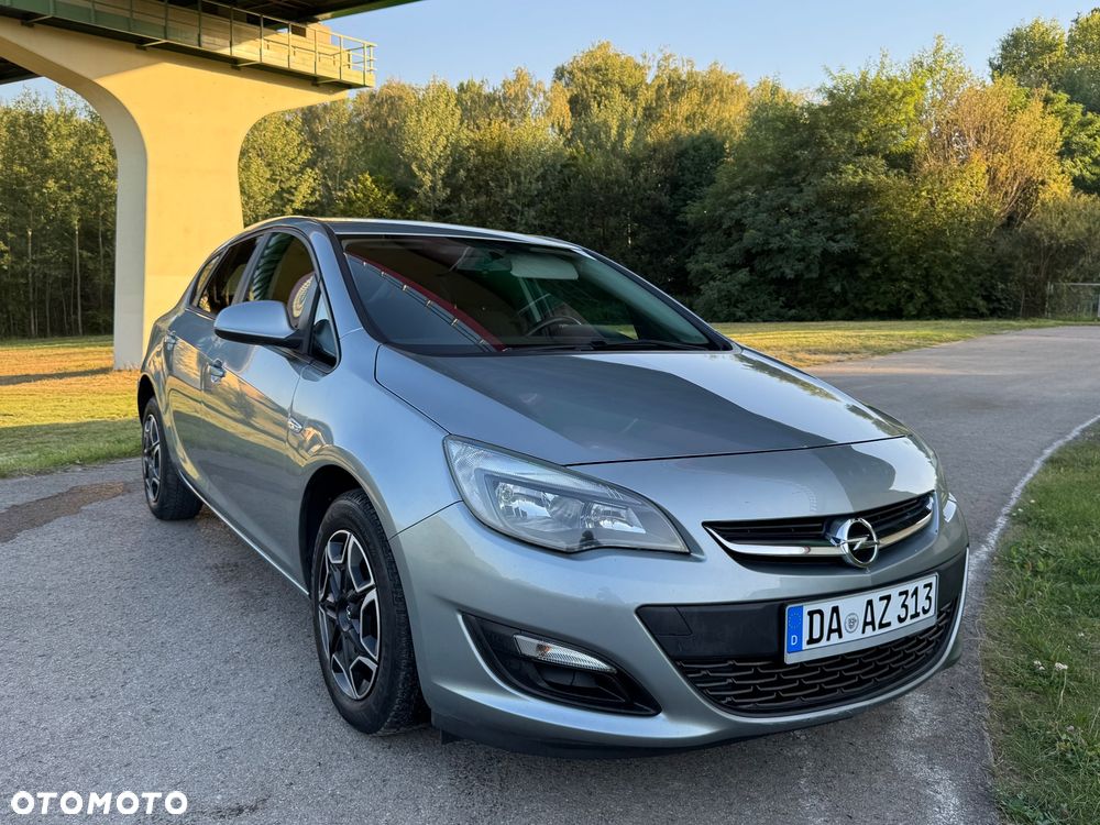 Opel Astra 1.4 Turbo 150 Jahre - 10