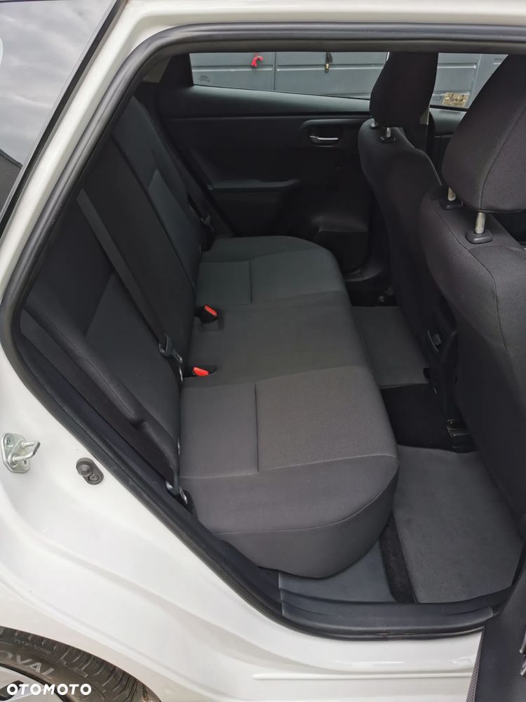 Toyota Auris 1.4 D-4D Dynamic - 17