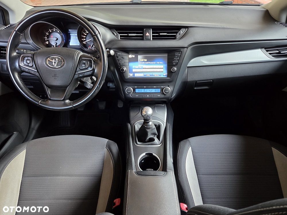 Toyota Avensis 1.8 Comfort - 13