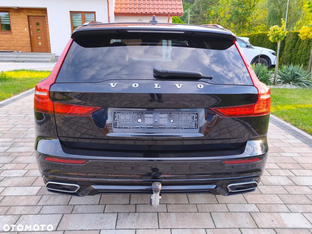 Volvo V60 D3 R-Design - 17