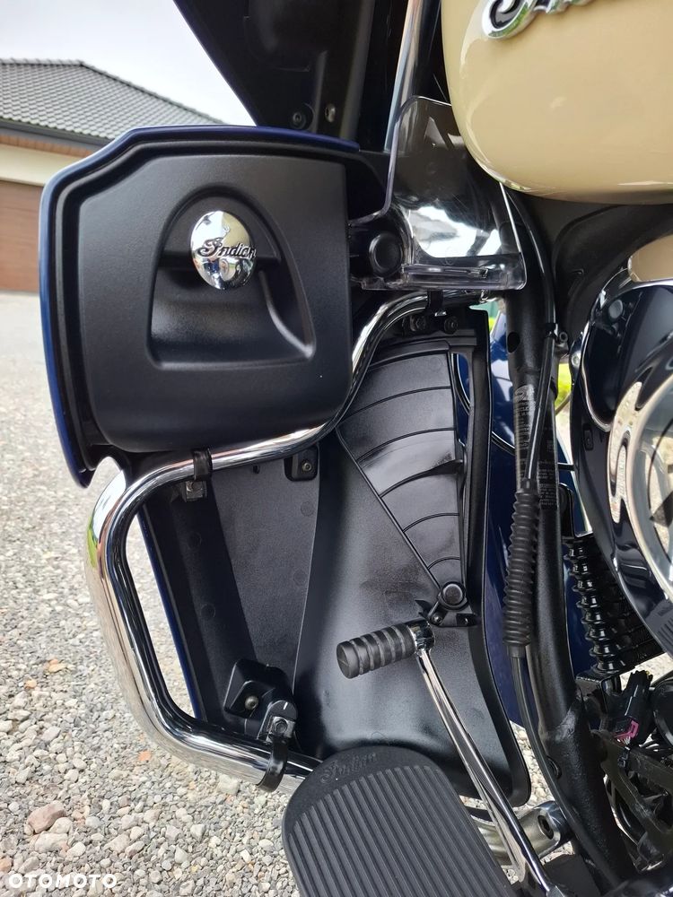 Indian Roadmaster - 8