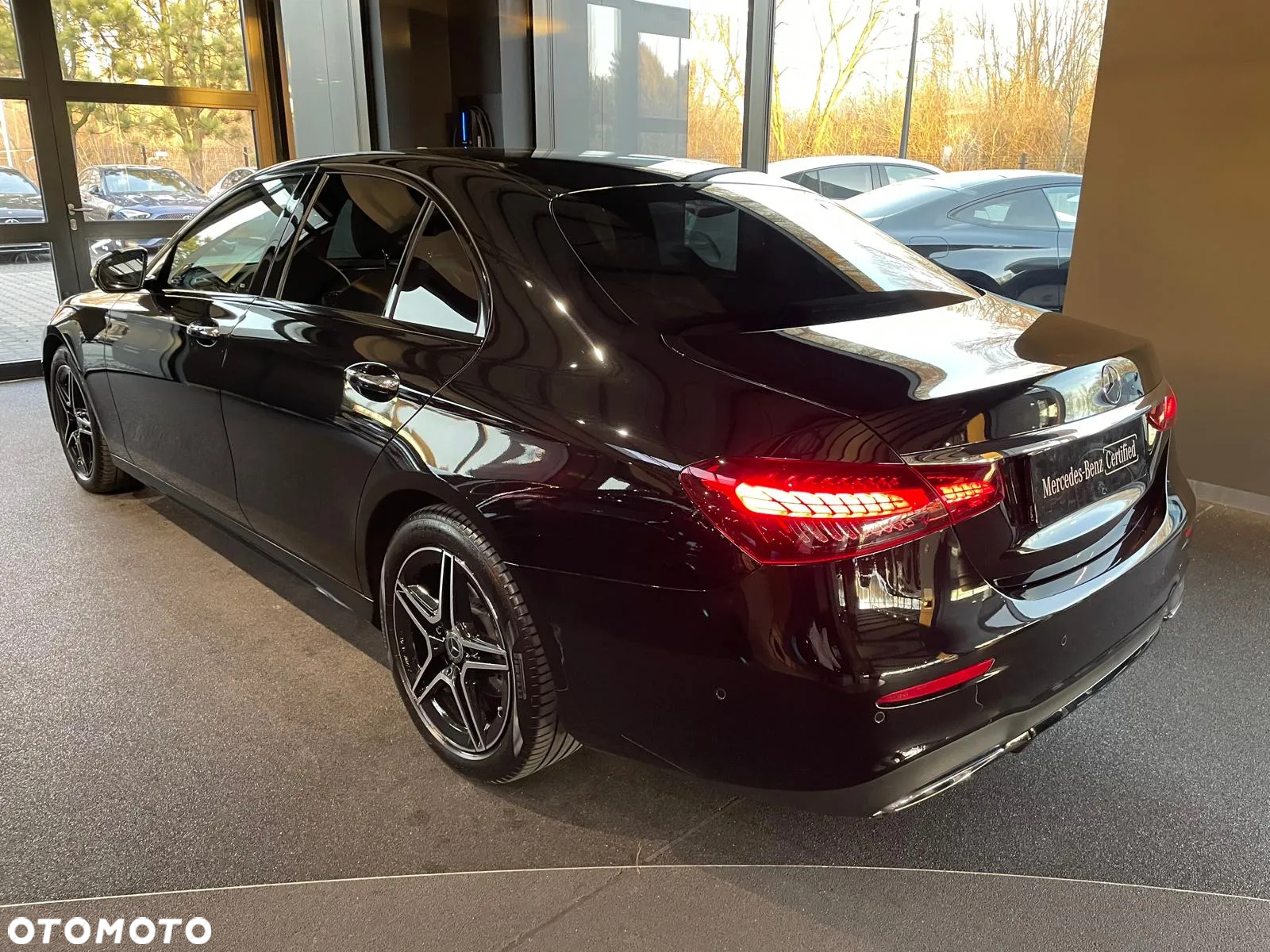 Mercedes-Benz Klasa E 220 d 4-Matic AMG - 6
