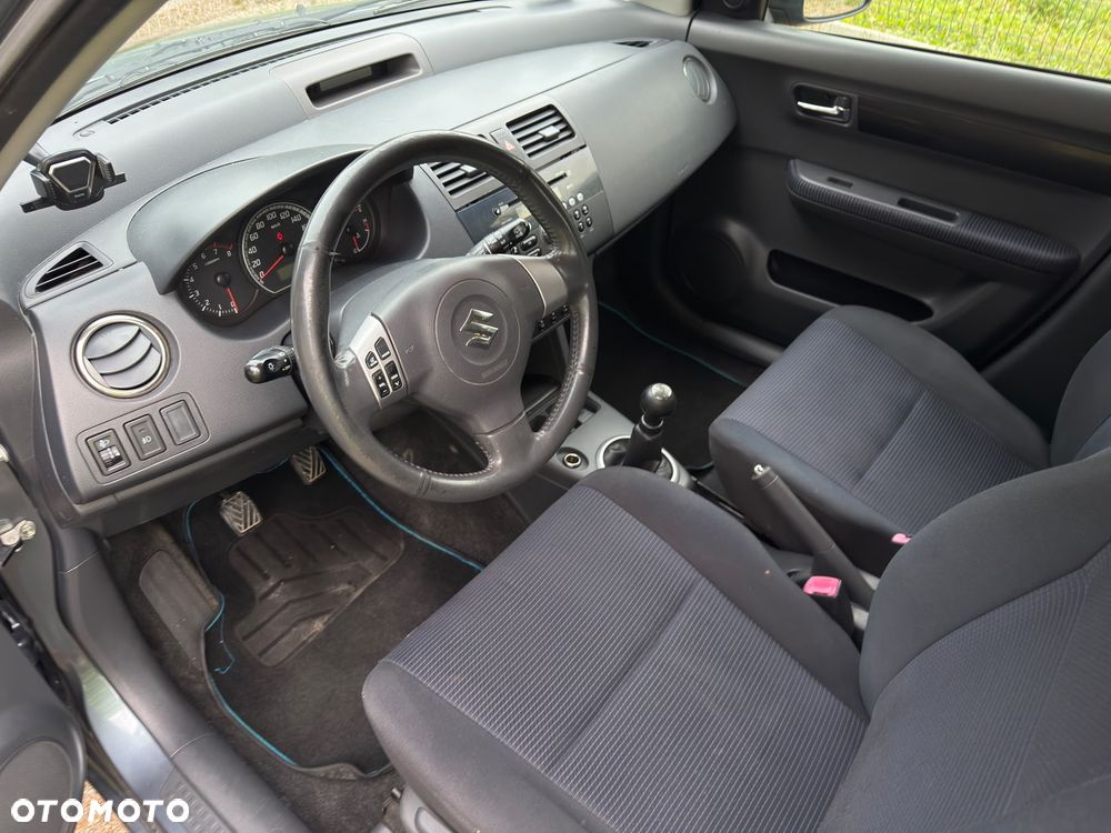 Suzuki Swift - 6