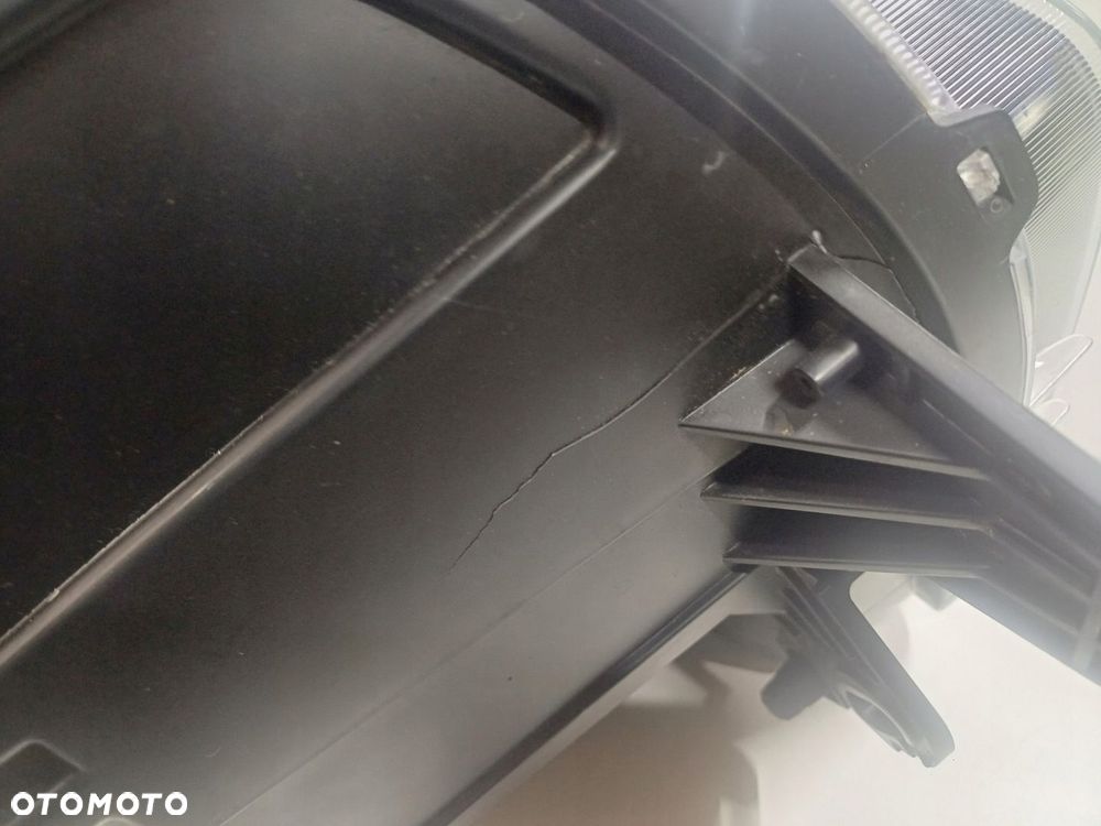 lampa prawy przód SSANGYONG REXTON XENON LED 17-20r EUROPA - 13