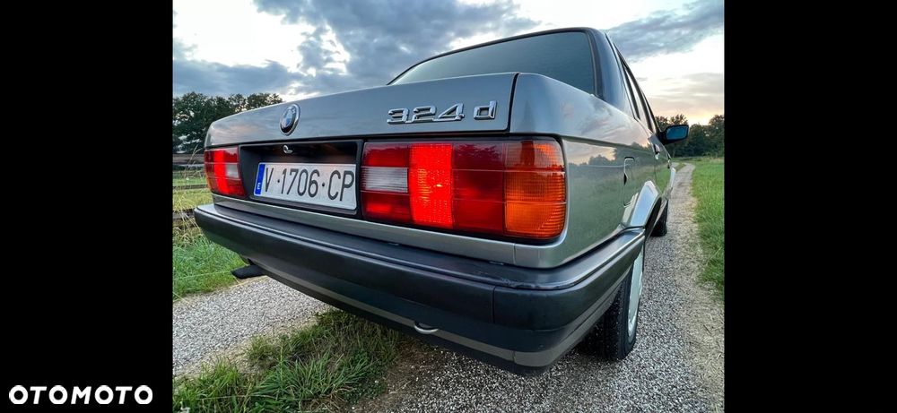 BMW Seria 3 324d - 8