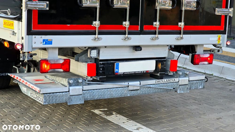 Iveco DAILY 72C18 ❗️BURTO-FIRANKA 15 PALET / DACH ZSUWANY / MAŁY PRZEBIEG / WINDA DHOLLANDIA 1000KG SLIDER / ZABUDOWA JEGGER / KABINA SYPIALNIANA / PODUSZKI PNEUMATYCZNE / XENON / FUL LED / NAVI + KAMERA COFANIA / DRZWI Z TYŁU / WEBASTO / SERWIS ASO / SALON POLSKA / NIESTPOTYKANY STAN ❗️❗️ - 27