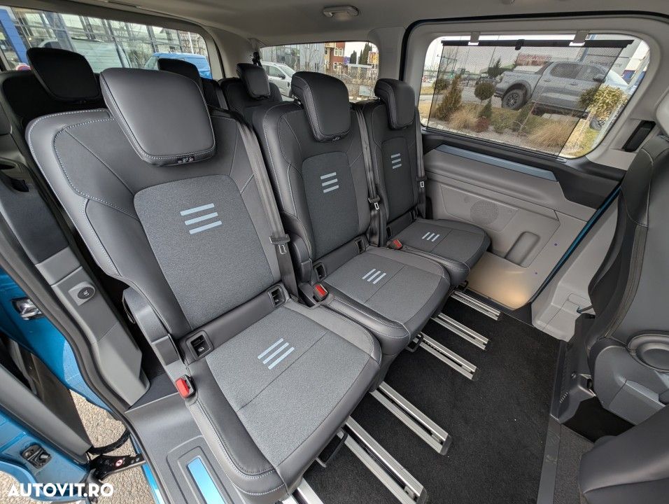 Ford Tourneo Custom - 29