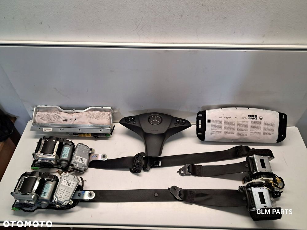mercedes c klasa w204 sedan lift poduszki powietrzne airbag pasy komplet