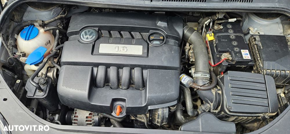 Volkswagen Golf 1.6 Comfortline - 4