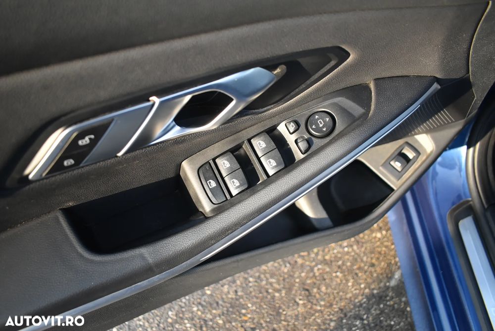 BMW Seria 3 320d xDrive AT MHEV - 13