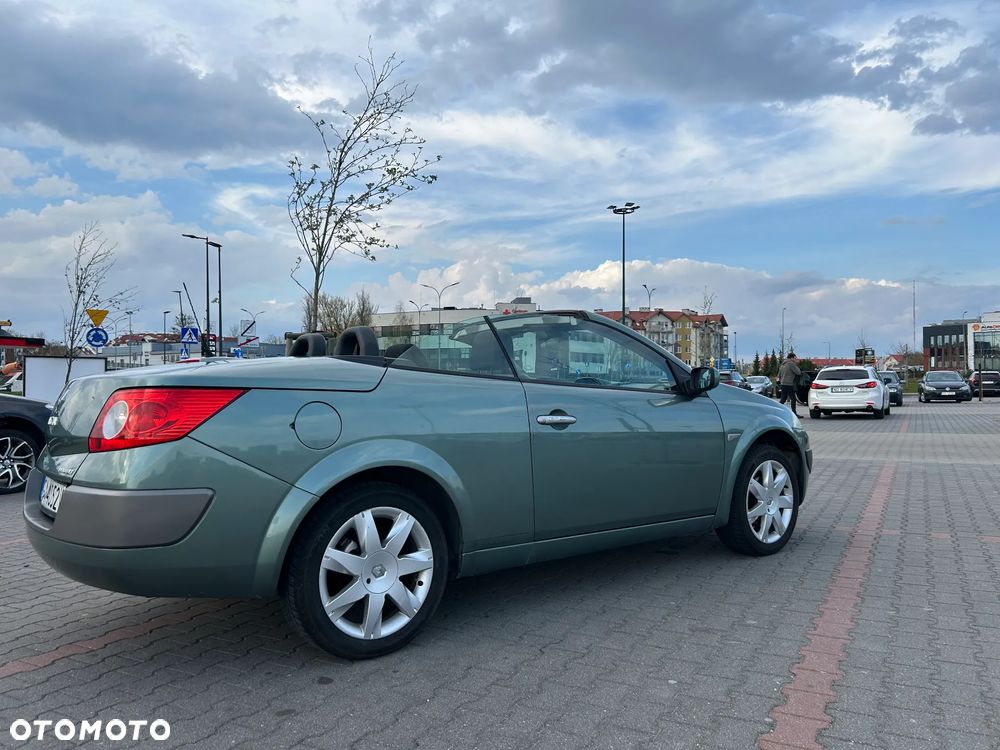 Renault Megane 1.6 Dynamique - 10