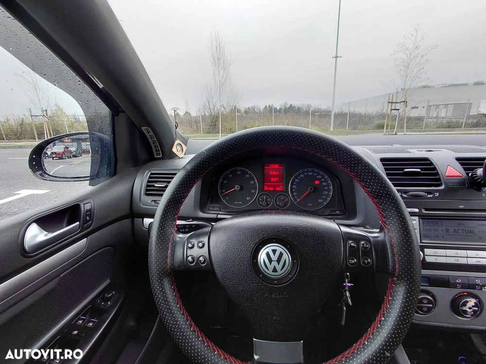 Volkswagen Golf 1.6 TSI Comfortline - 11