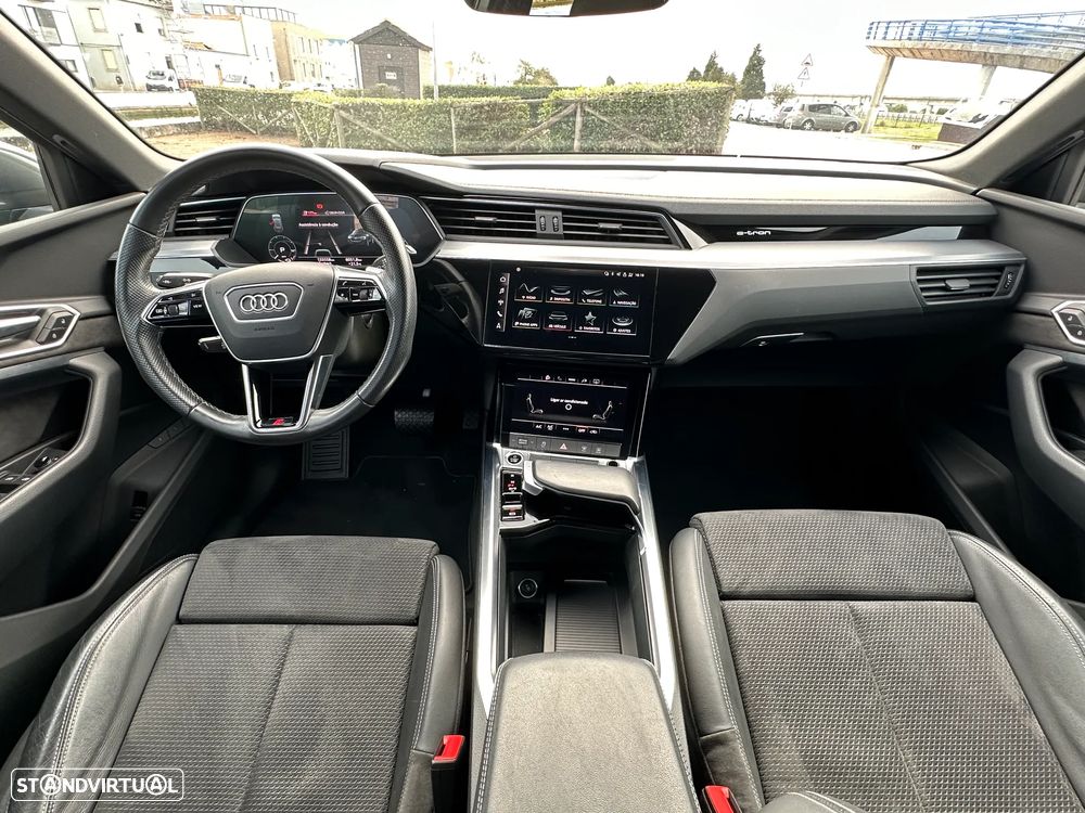 Audi e-tron - 11