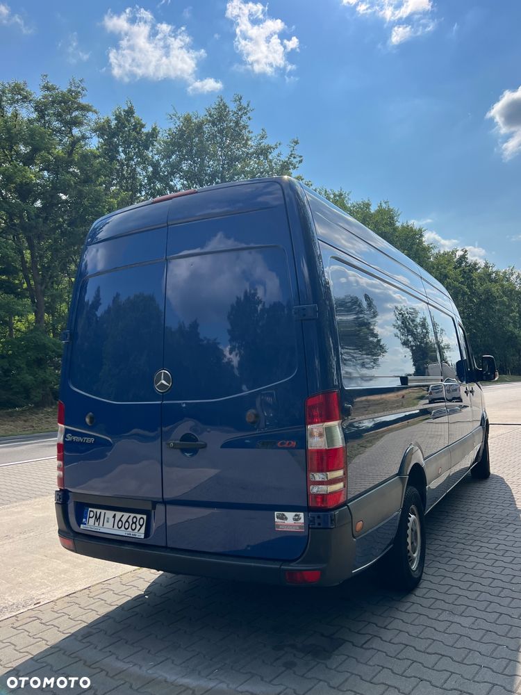Mercedes-Benz Sprinter - 10