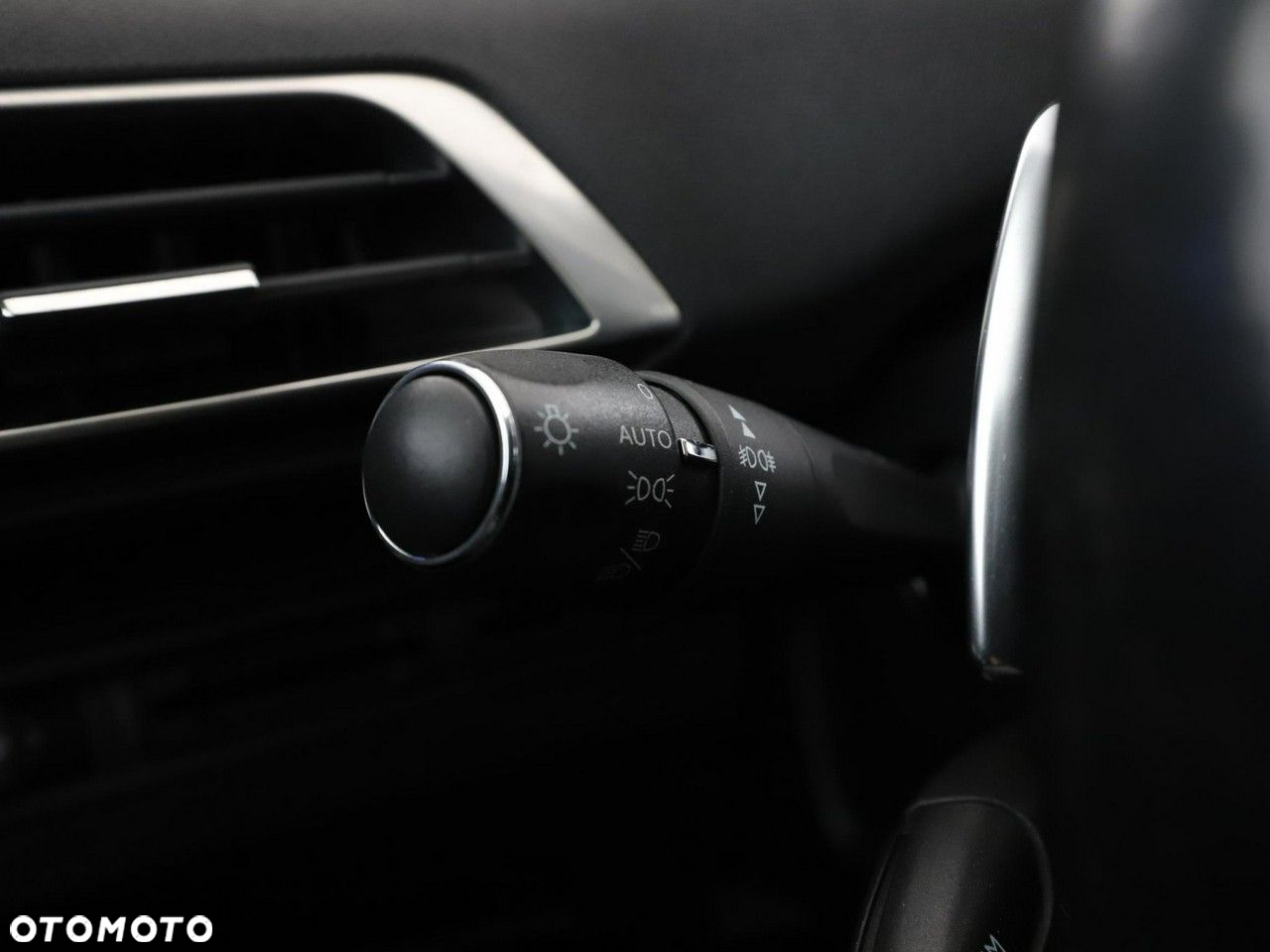 Peugeot 3008 1.2 PureTech Allure Pack S&S EAT8 - 38
