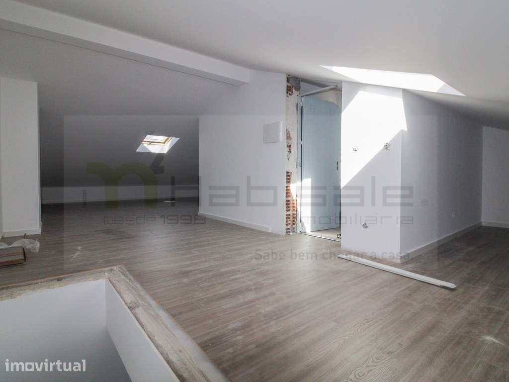 T2+2 Duplex com estacionamento a 2 minutos da A33 - Grande imagem: 5/22
