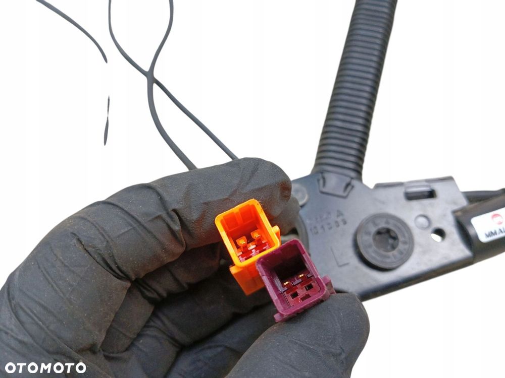 NAPINACZE PASÓW PRZÓD KOMPLET FORD C-MAX MK1 LIFT (2007-2010) 1.6 TDCI 109KM 3M51R61209AF, 3M51R61208AE - 6