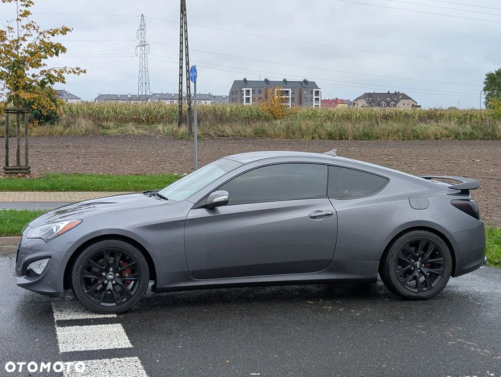 Hyundai Genesis Coupe - 7