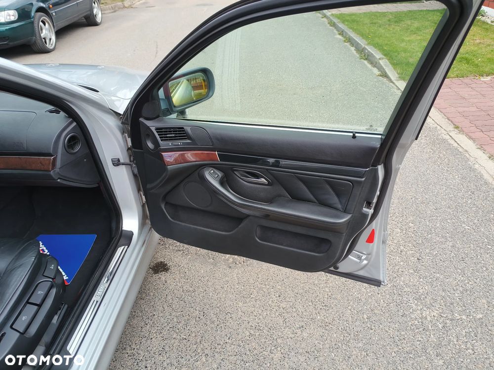 BMW Seria 5 - 17