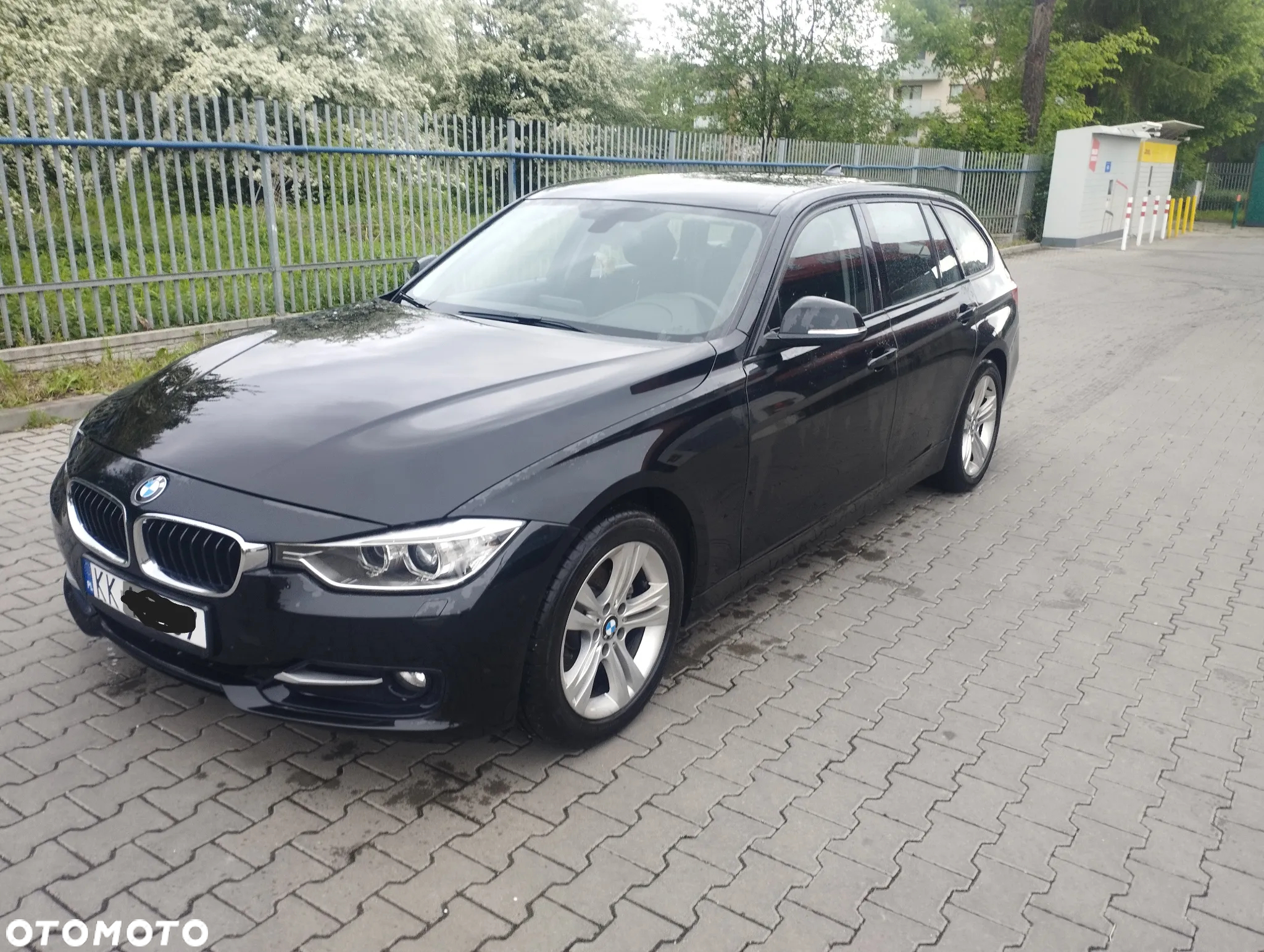BMW Seria 3 320d DPF Edition Sport - 2