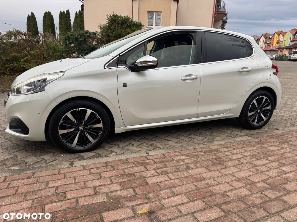 Peugeot 208 - 26