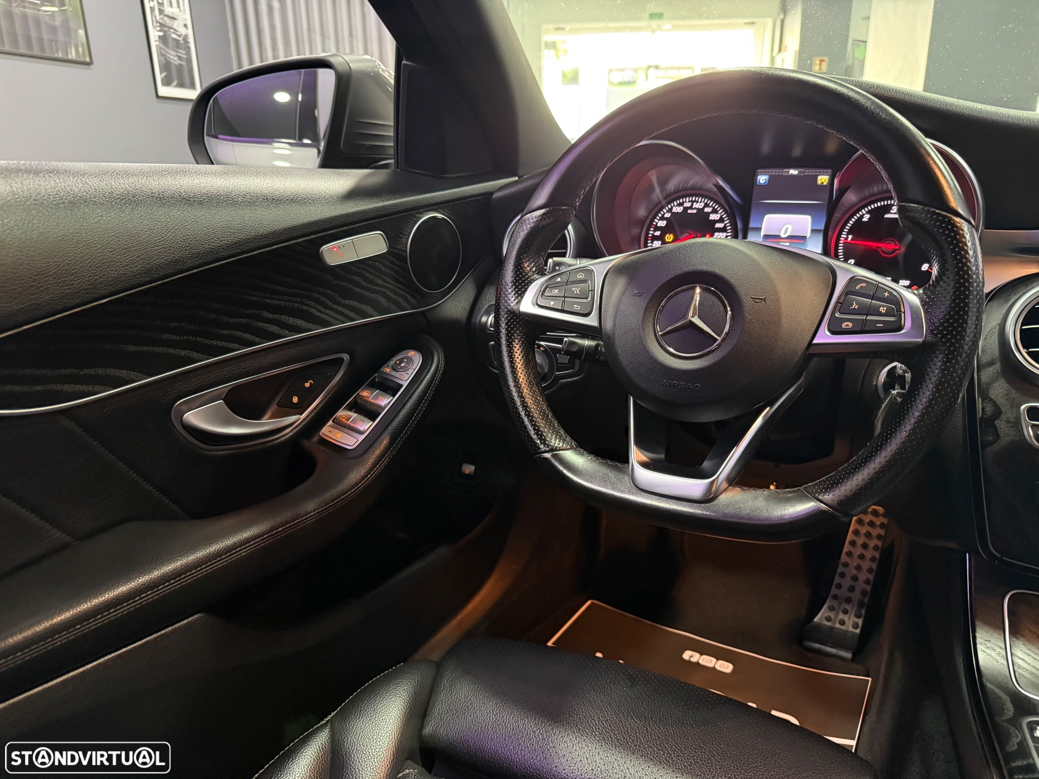 Mercedes-Benz C 180 d AMG Line - 28