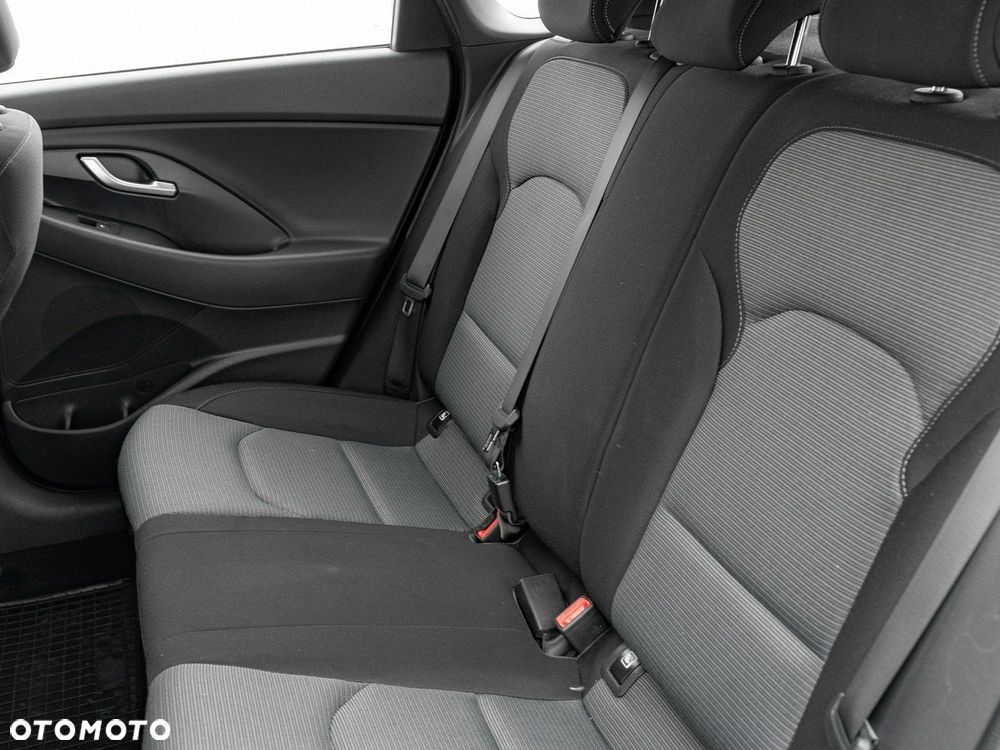 Hyundai i30 1.5 DPI Classic + - 24