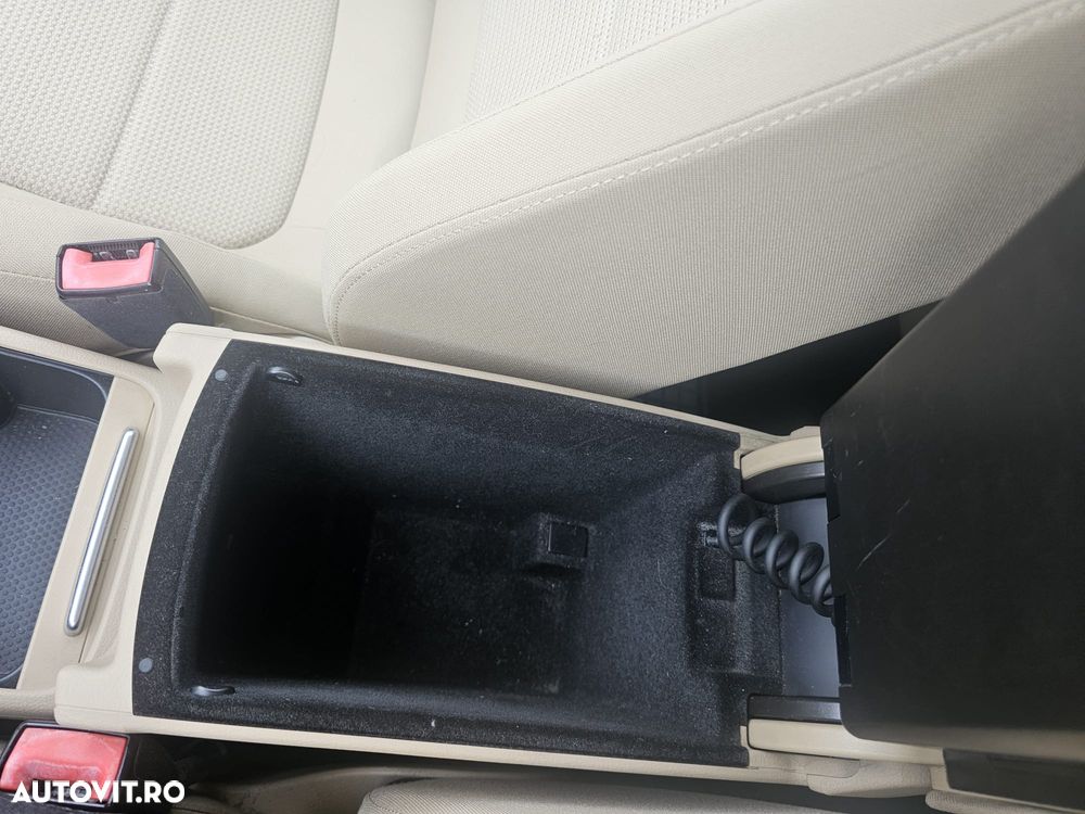 Volkswagen Passat 2.0 TDI BlueMotion Technology Comfortline DSG - 19