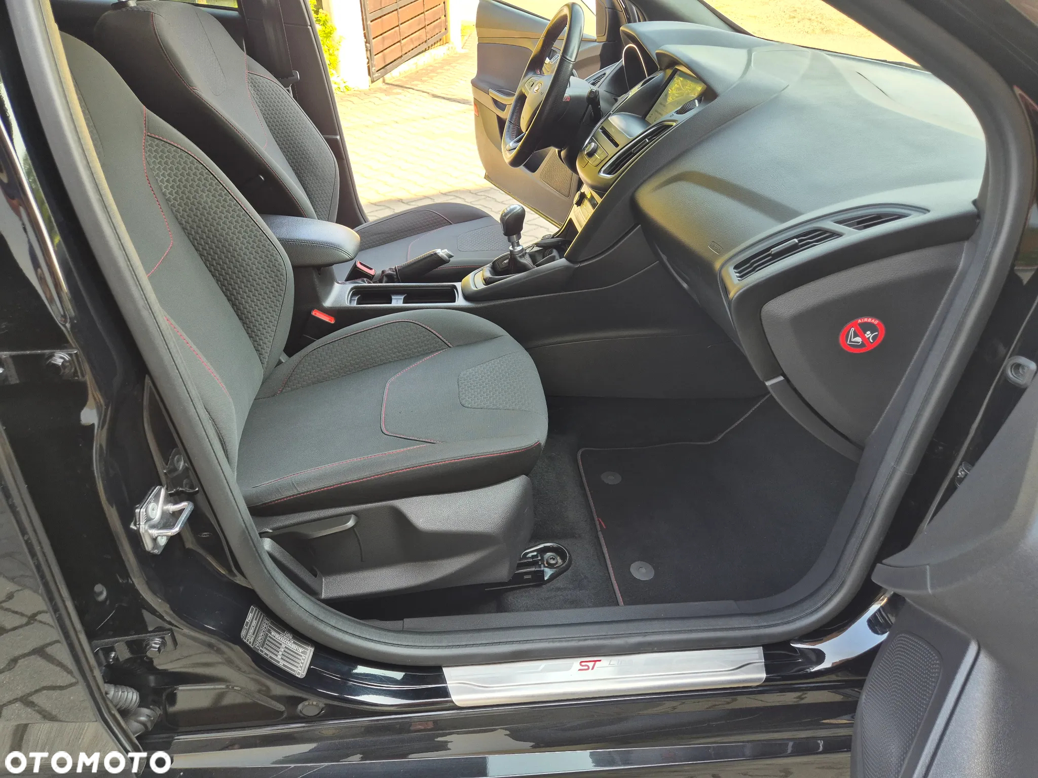 Ford Focus 1.0 EcoBoost ST-Line Black ASS - 37